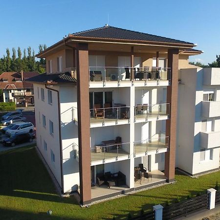Laguna Beach Apartmanok Siofok Luaran gambar